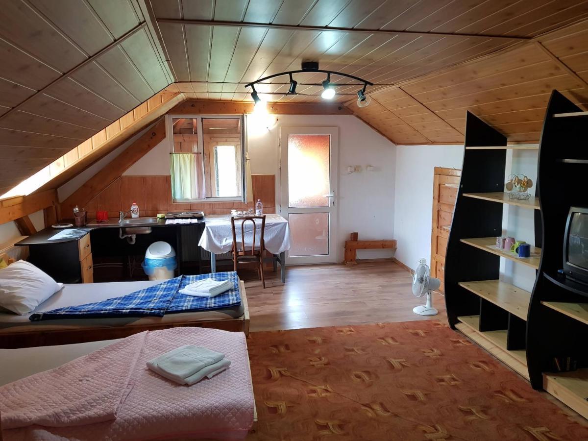 Hompot Accommodation Deva Zewnętrze zdjęcie